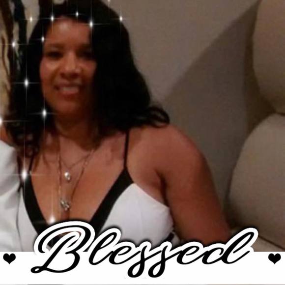 Meet your Posher, Rosalind - Picture 1 of 1